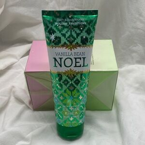Bath & Body Works Vanilla Bean Noel Ultra Shea Body Cream - Green